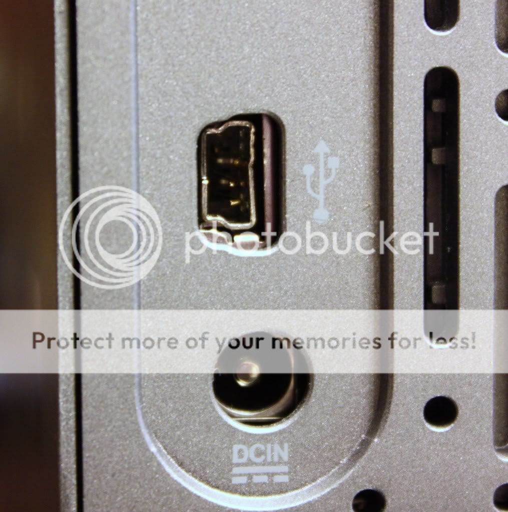 brokenusb.jpg